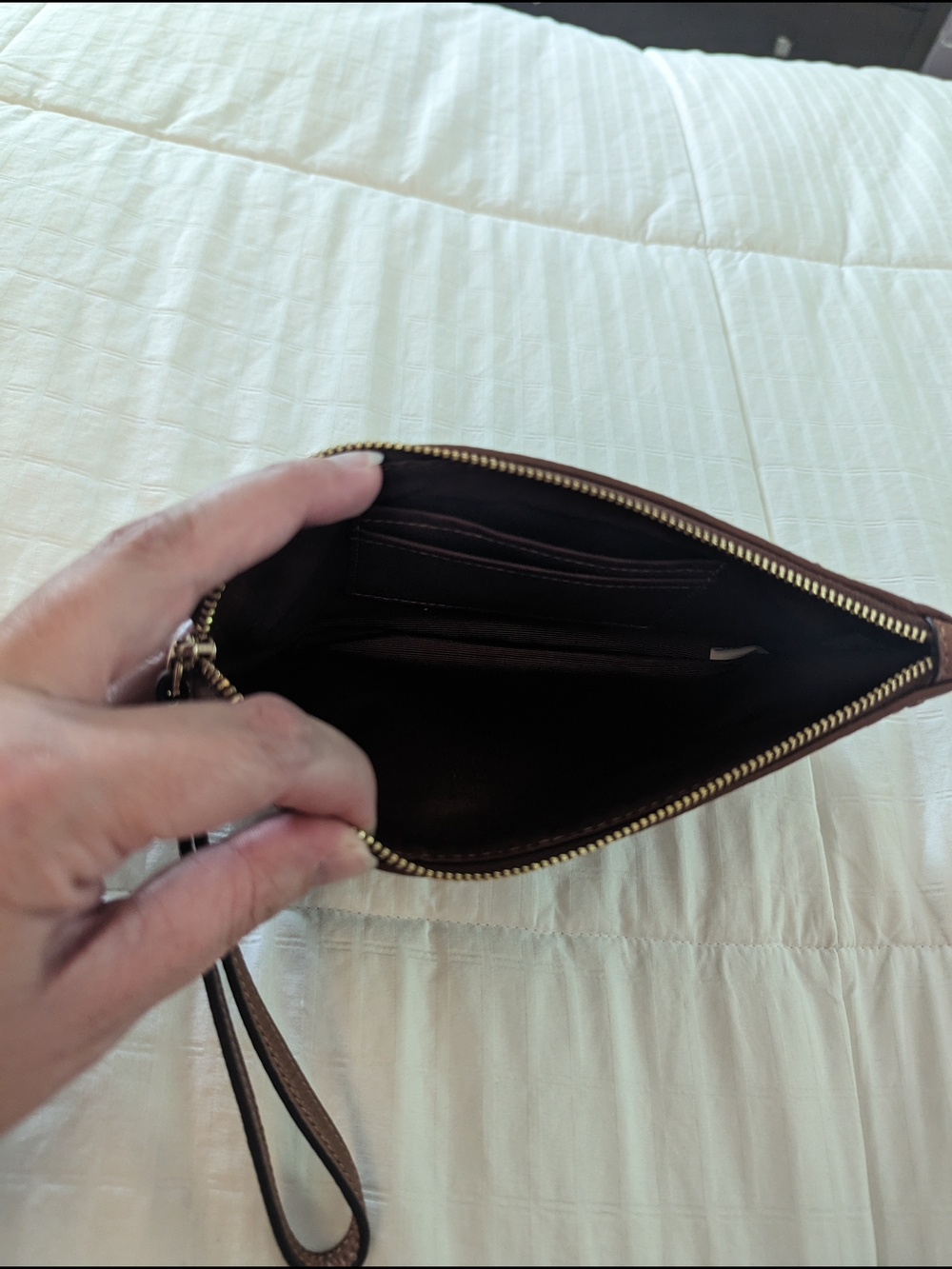 NWT- Coach Large Zip Wristlet Gold/ Russet - Picture 6 of 8